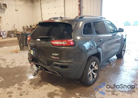 2015 Jeep Cherokee Trailhawk z USA, uszkodzony, nr VIN 1C4PJMBS5FW785882